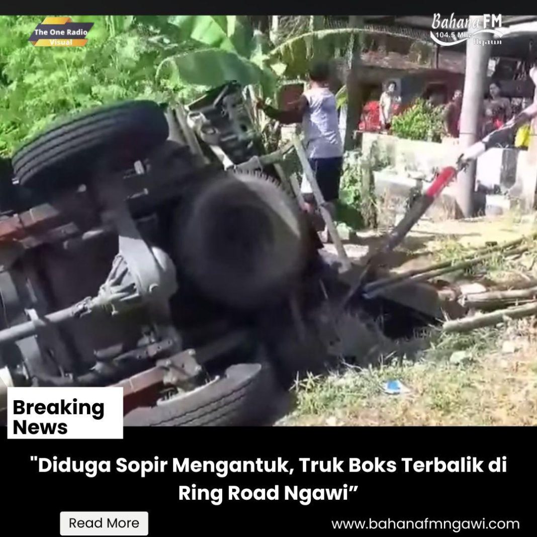 Diduga Sopir Mengantuk, Truk Boks Terbalik di Ring Road Ngawi
