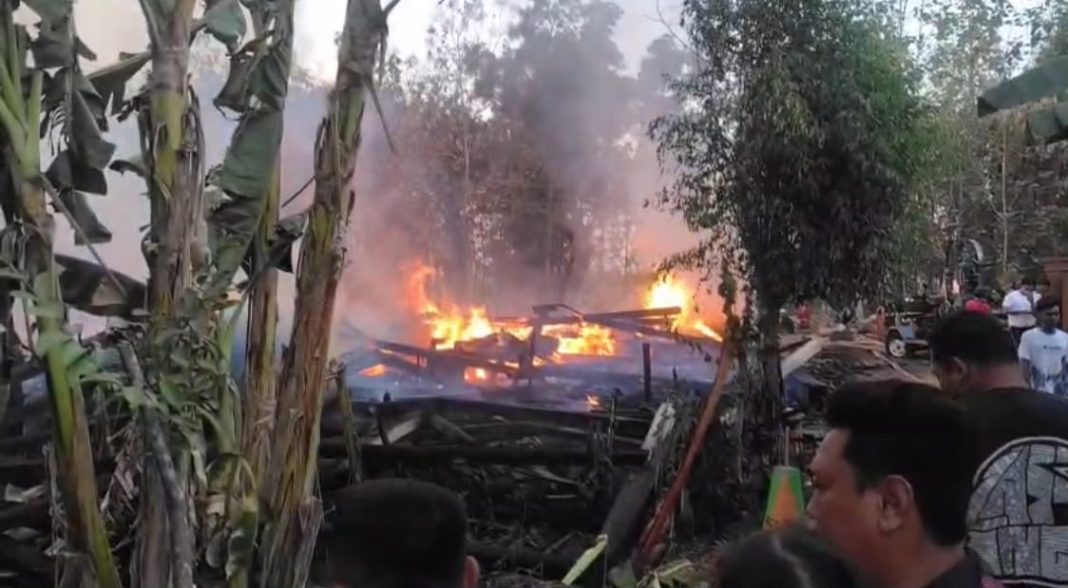 Bangunan Pengolahan Kayu di Padas Ngawi Terbakar, Kerugian Ditaksir Rp70 Juta